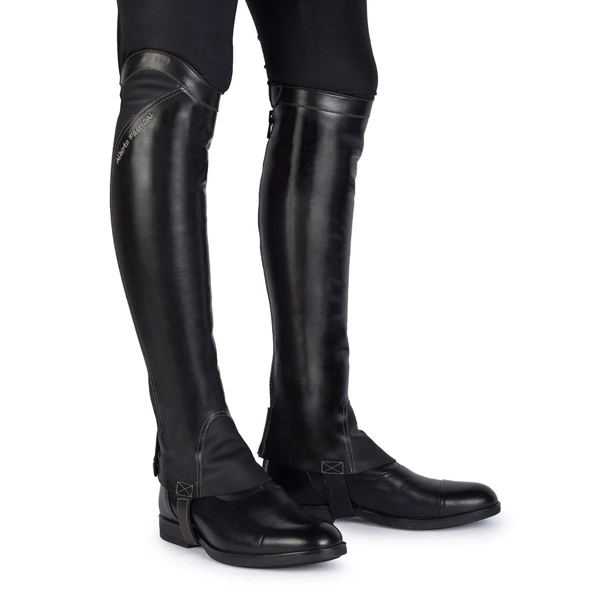 1003<br>Short boots in black calf leather