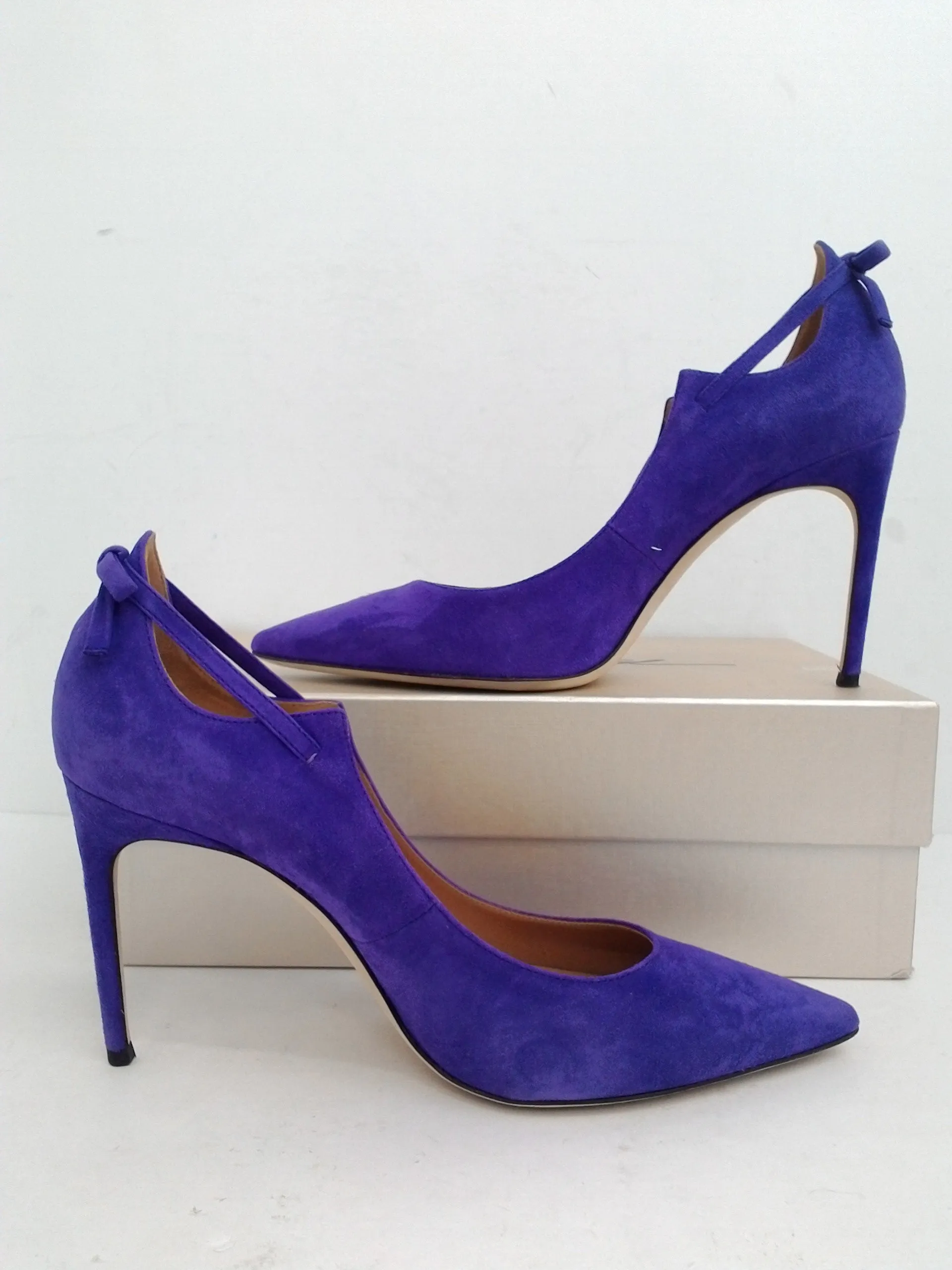 Brian Atwood Women's Pump with Both Deta Size 37.5