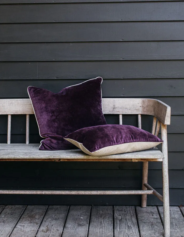 Unari Amethyst Velvet Cushion